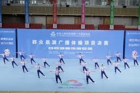 深度解析：什么时候该进行“诈唬”（Bluff），什么时候该果断弃牌？（牌桌决策术：把握诈唬与弃牌的最佳时机）